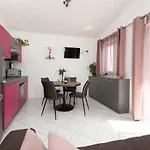 Apartment Bevanda