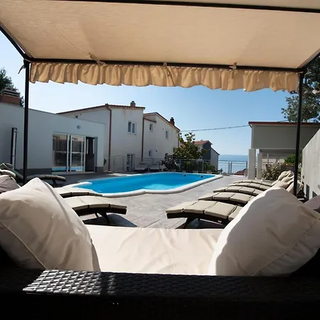 Apartment Bevanda *