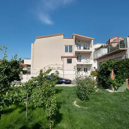 Apartment Bevanda Podstrana