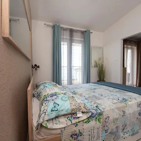 Apartment Bevanda *