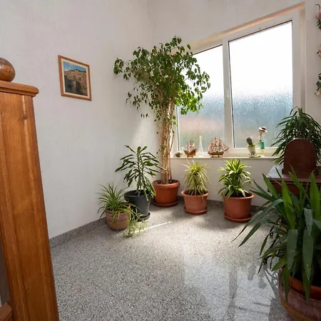 Bevanda * Podstrana