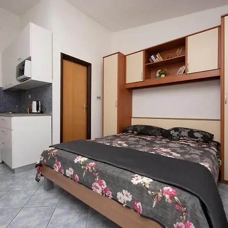 Apartment Bevanda